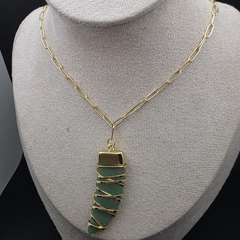 Gold Chain Necklace with Green Chalcedony Pendant (1862)